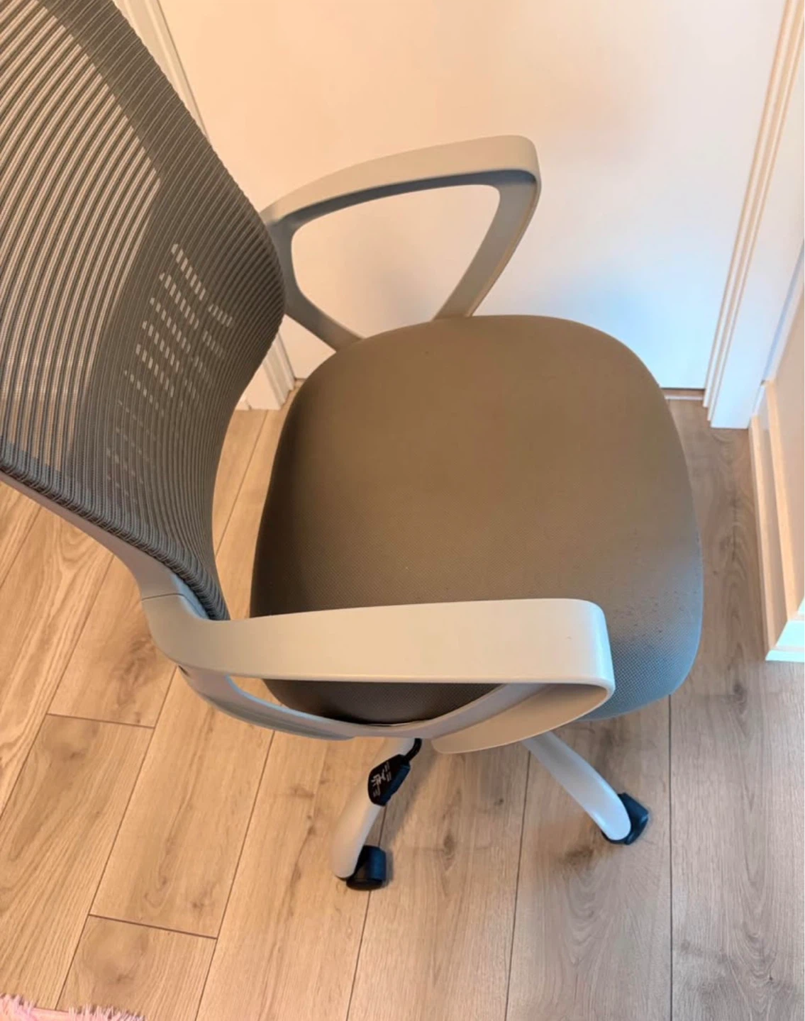 Grey High Quality Desk +  Office Chair - photo 4