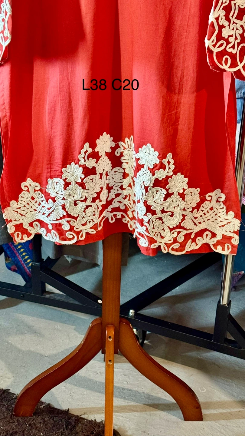 Sana Safinaz Red Embroidered Kurti Medium - photo 4