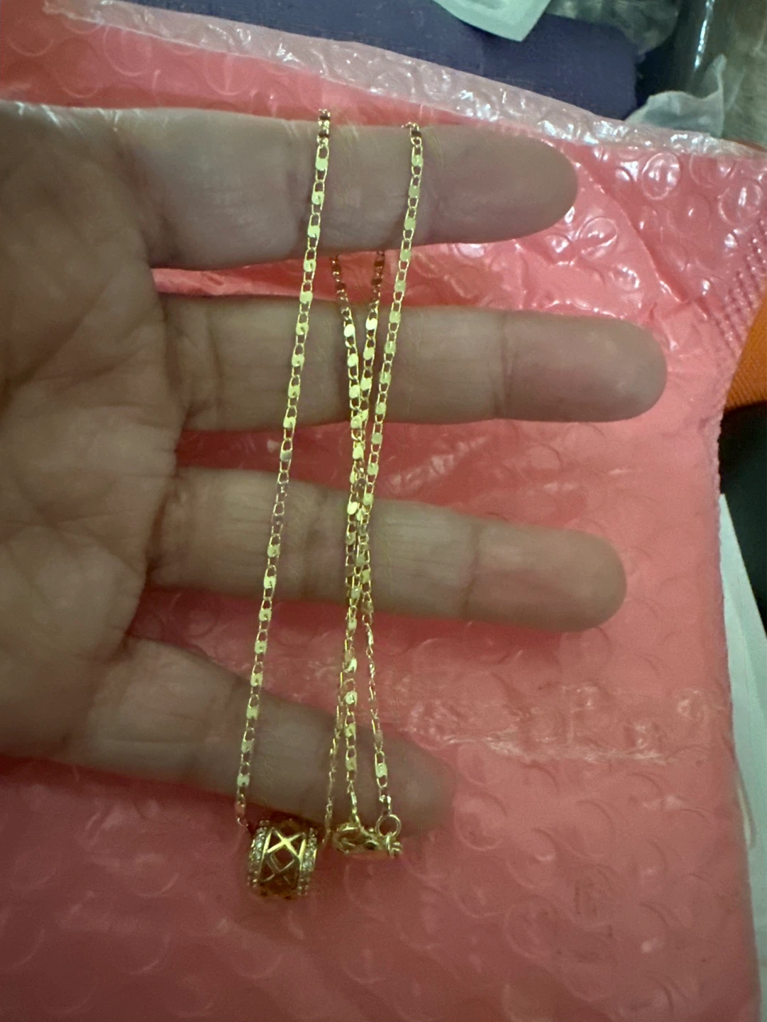 Gold Tone Necklace with Geometric Pendant