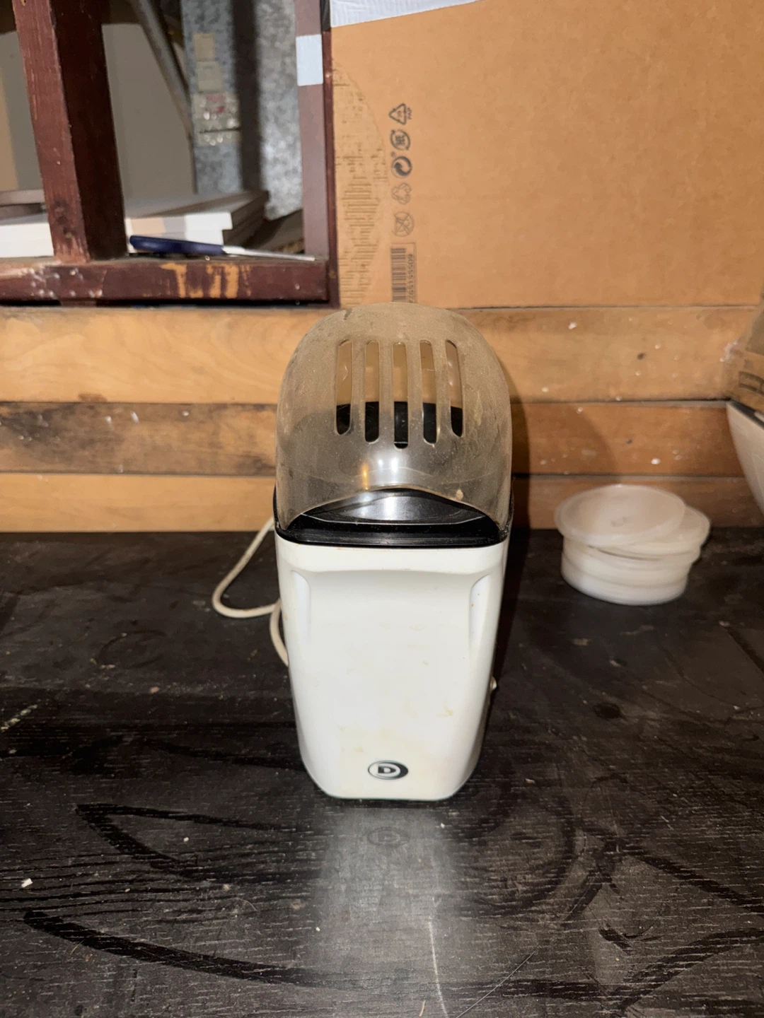White Popcorn Maker