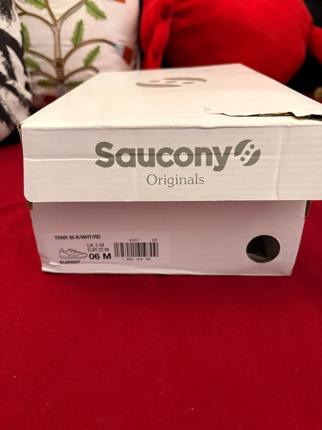 Saucony White and Red Sneakers - photo 4