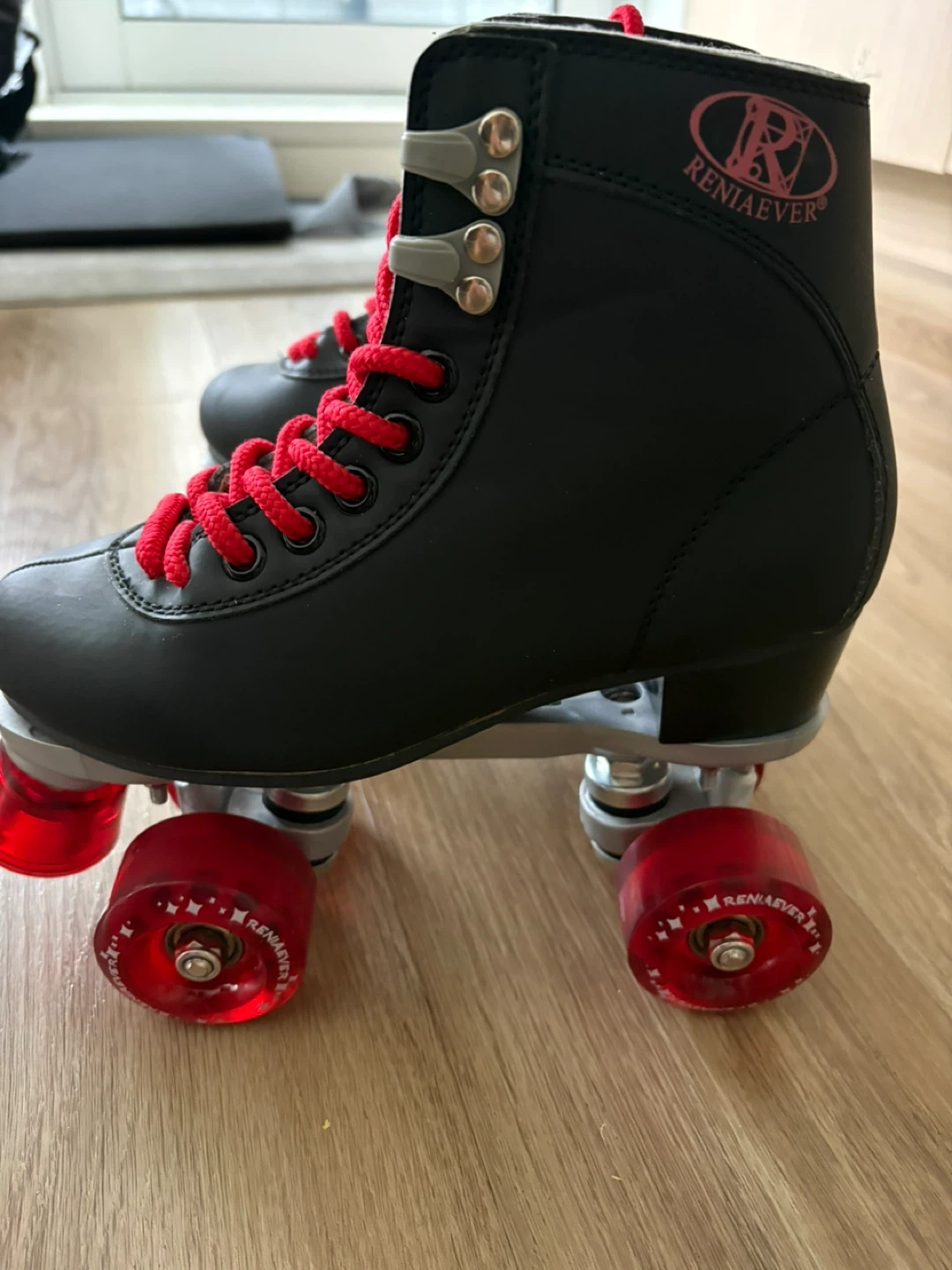RENIAEVER Black Roller Skates with Red Laces