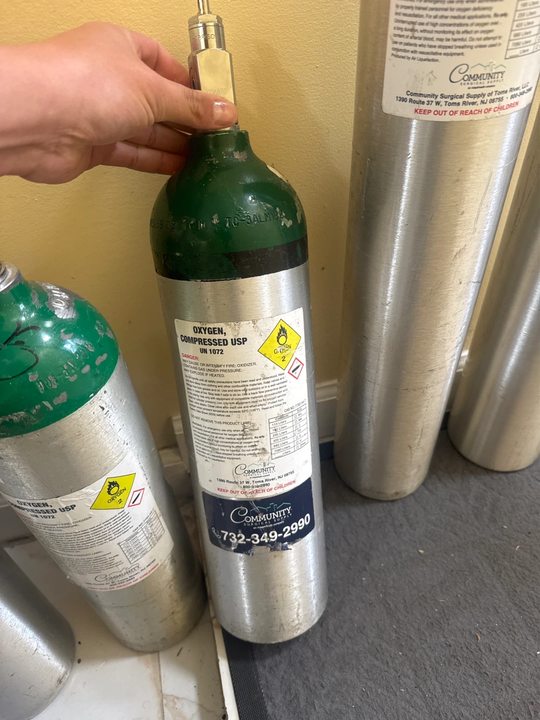 Oxygen Compressed USP Cylinder - photo 3