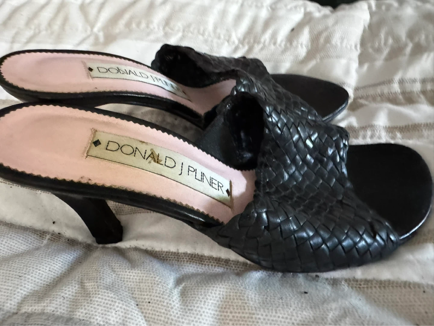 Vintage Donald J Pliner Woven leather  Slide Heels