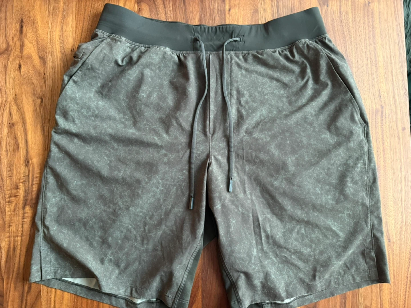 Men's Lululemon T.H.E Short 9” Linerless Large