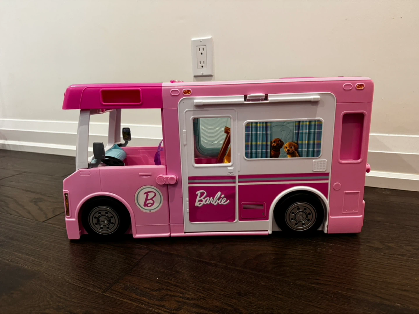 Barbie Dreamhouse, Camper, and Boat Playsets - photo 5