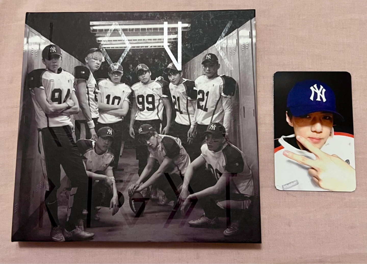 EXO Love Me Right kpop album