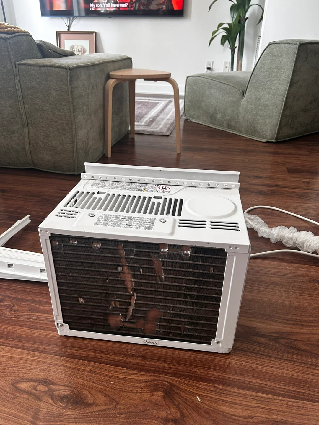 Midea Window Air Conditioner - photo 4
