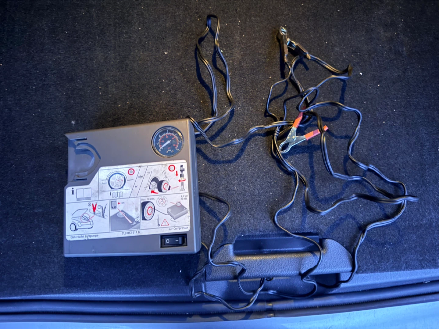 Spare Tire Air Compressor for Audi, Porsche, Volkswagen