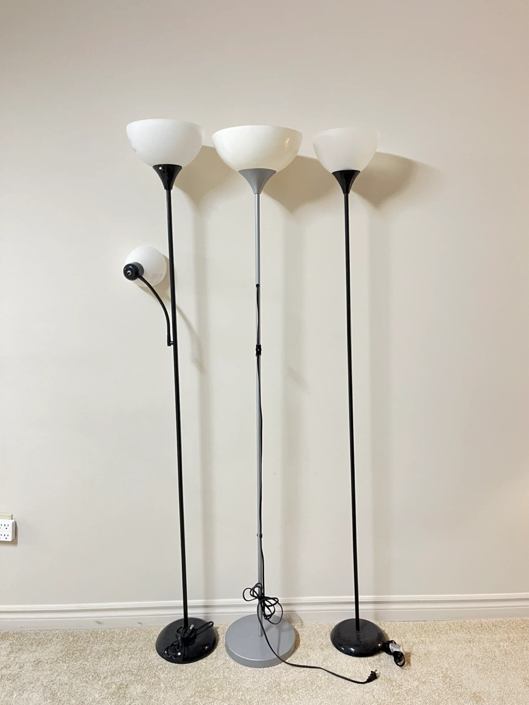 [Moving Sale]  lamps ($10) / Table lamp ($30) / Wood table ($30) - photo 2