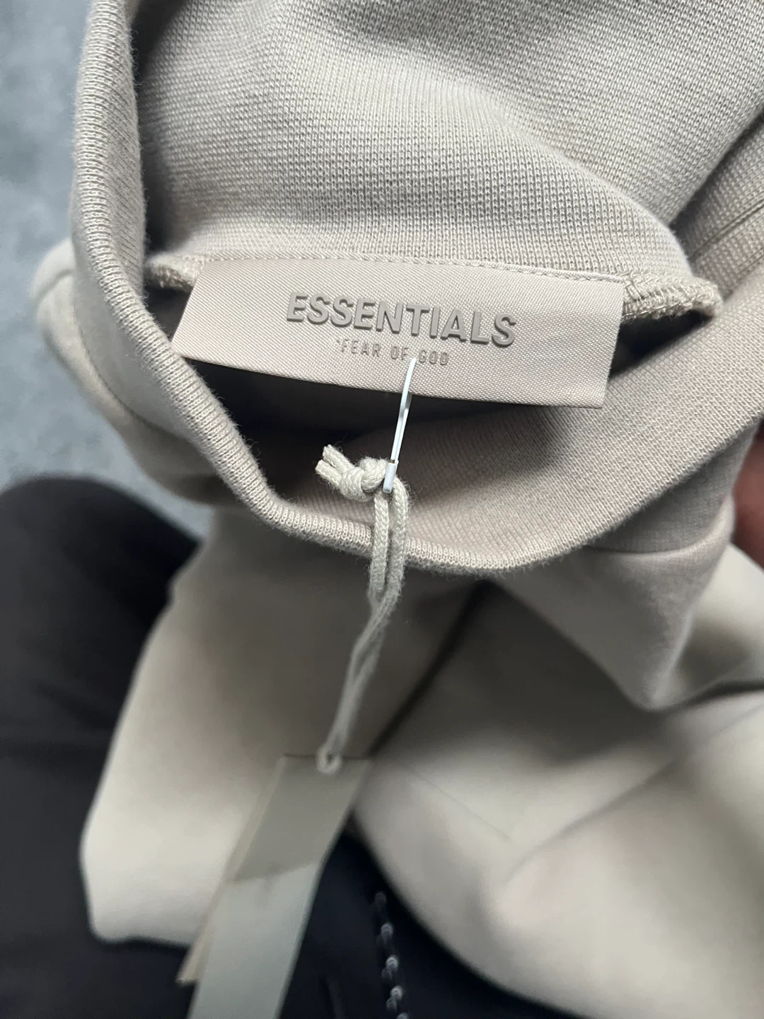 ESSENTIALS Fear of God Mock Neck Sleeveless Sweatshirt - photo 2