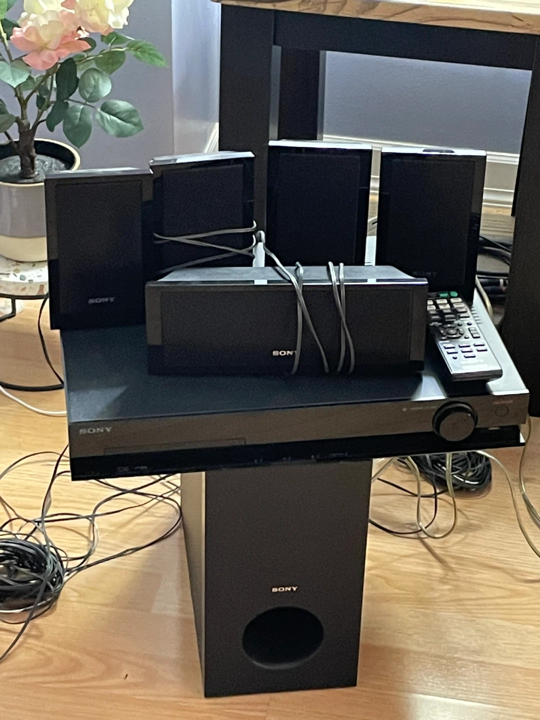 Sony Home Theatre System with Speakers and Remote