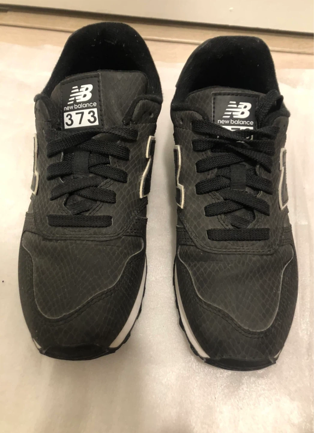 New Balance Leather Sneakers-6.5 Women’s - photo 3