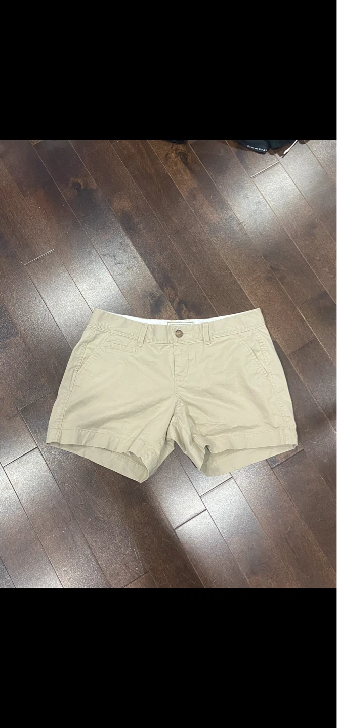 Tan shorts women’s size 6