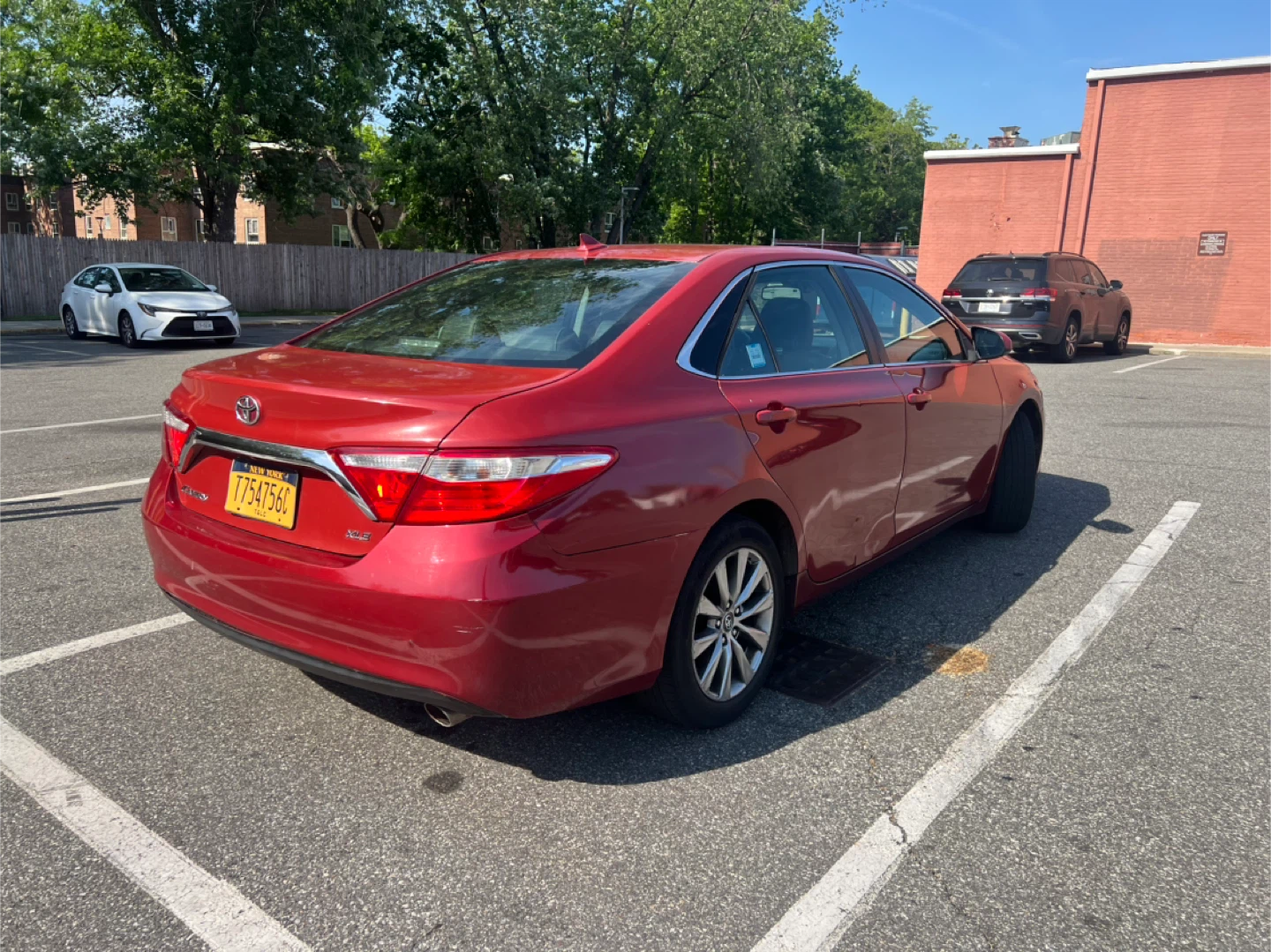 2017 Toyota Camry XLE - 4D Sedan - photo 4