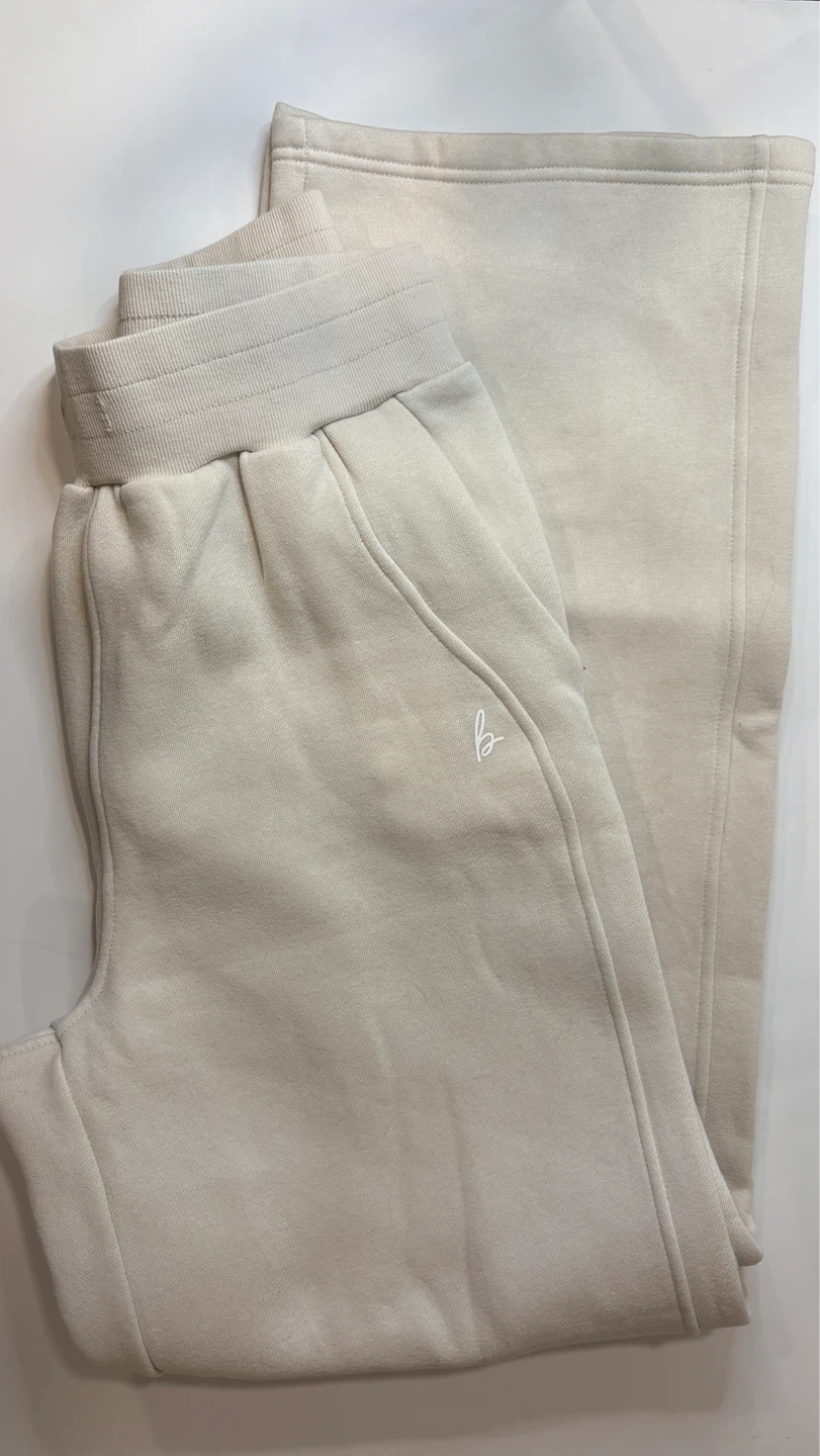 Bare Activewear Cream Sweatshirt & Joggers Set - photo 2