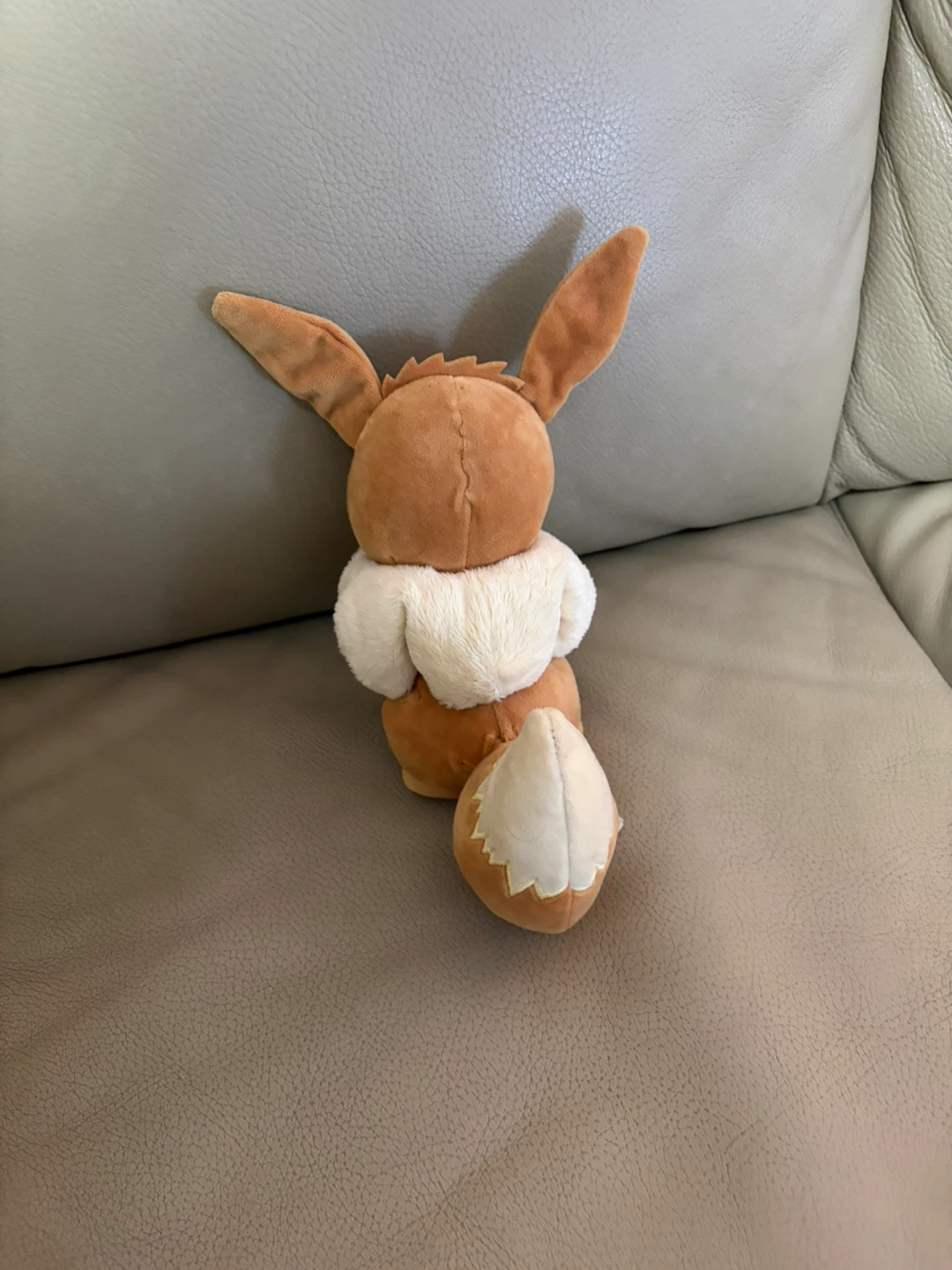 Pokémon Winking Eevee plush by Jazwares - photo 2