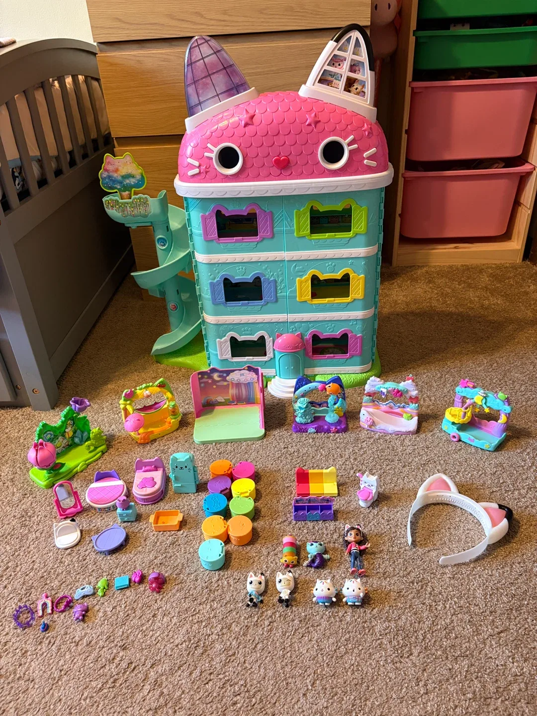 Gabby’s Interactive Dollhouse / Like New - photo 3