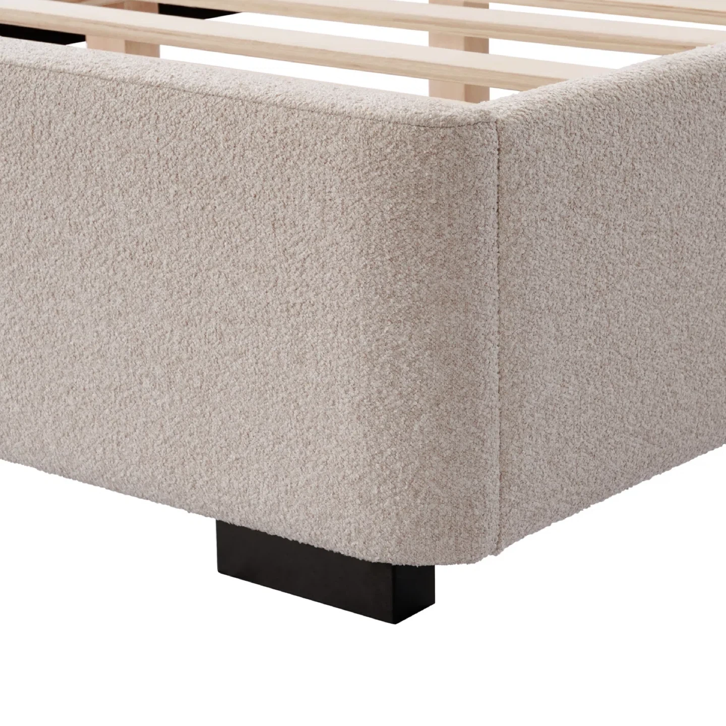 Boucle Platform Bed- king size - photo 3