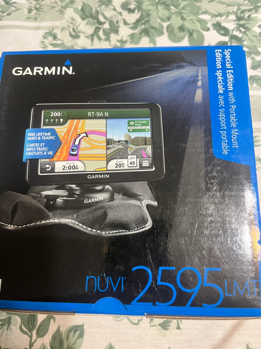 Garmin nuvi 2595LMT GPS Navigator