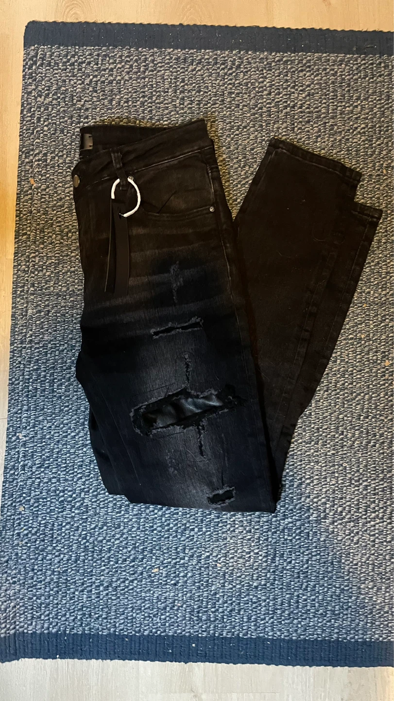 AMIRI Black Distressed Jeans - photo 3