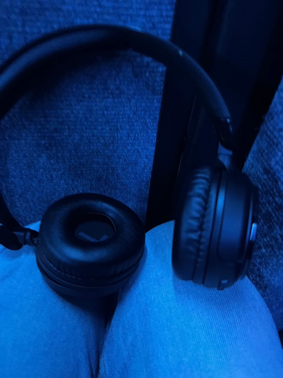 Black Over-Ear Headphones - photo 2