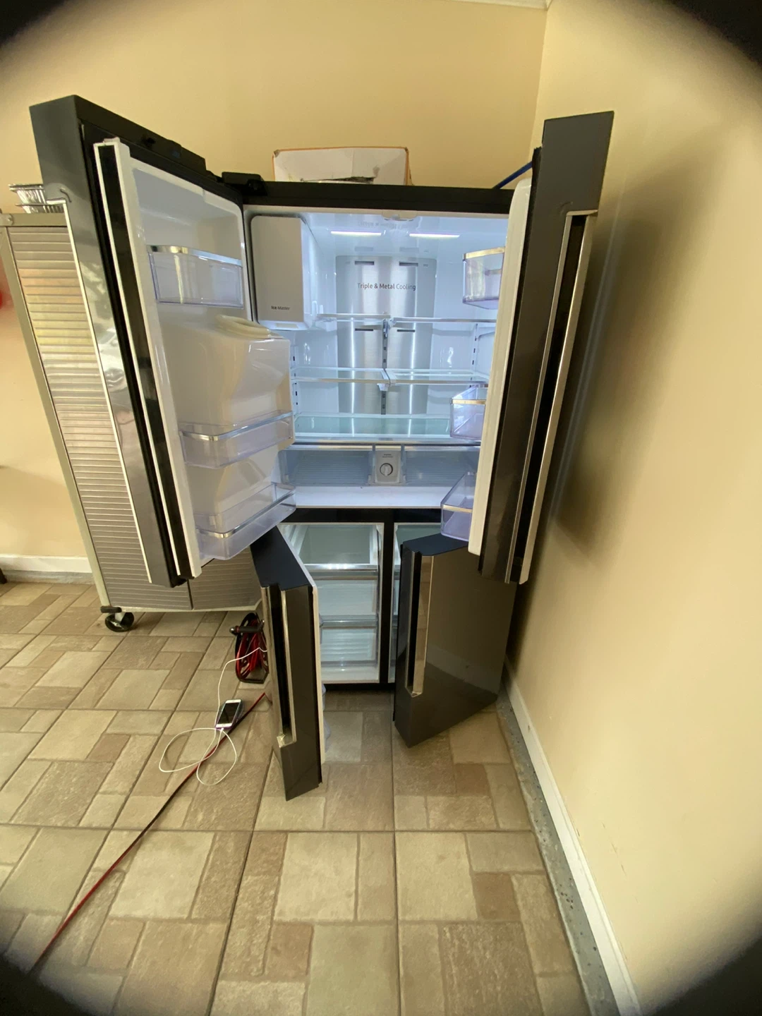 Samsung 4-Door French Door Refrigerator with Family Hub - photo 3