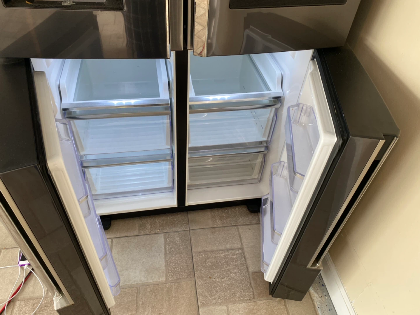 Samsung 4-Door French Door Refrigerator with Family Hub - photo 4