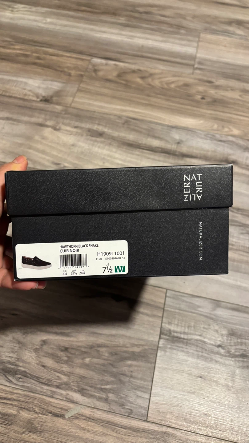 Brand New Naturalizer Black Leather Slip-On Sneakers - photo 4