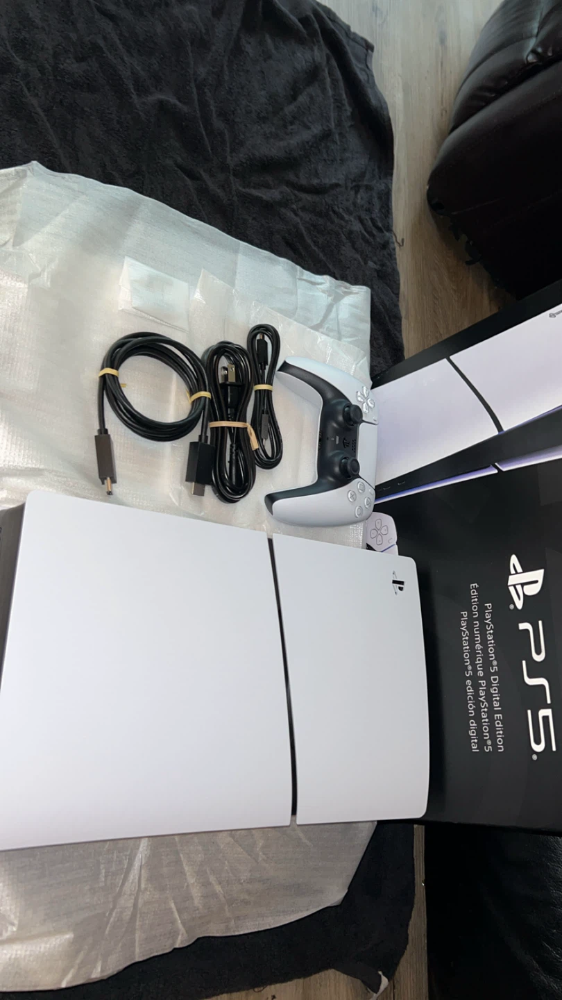 BRAND NEW Digital Edition Console/controller station - photo 3