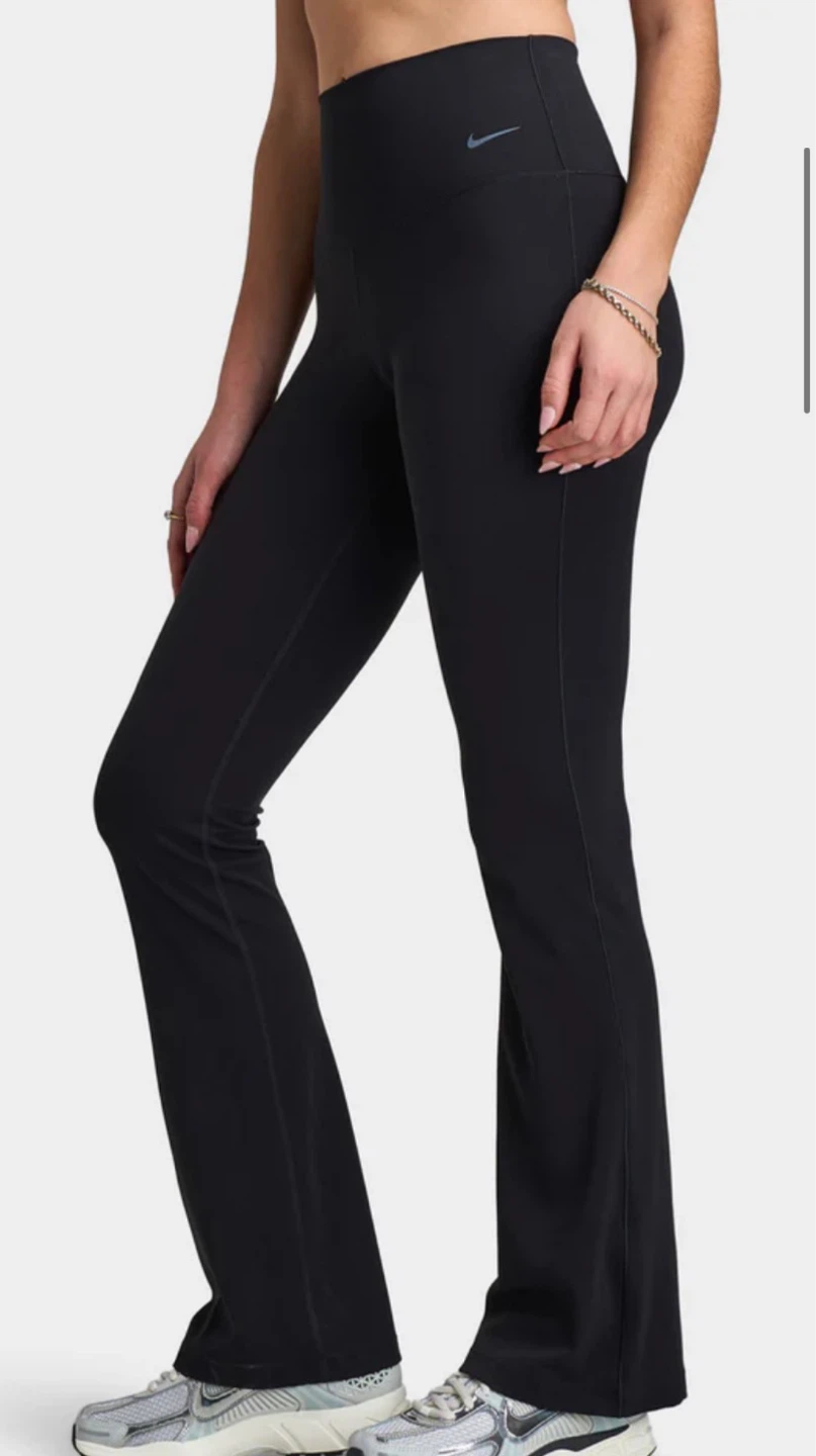 Nike Women's Black Yoga Pants - photo 3