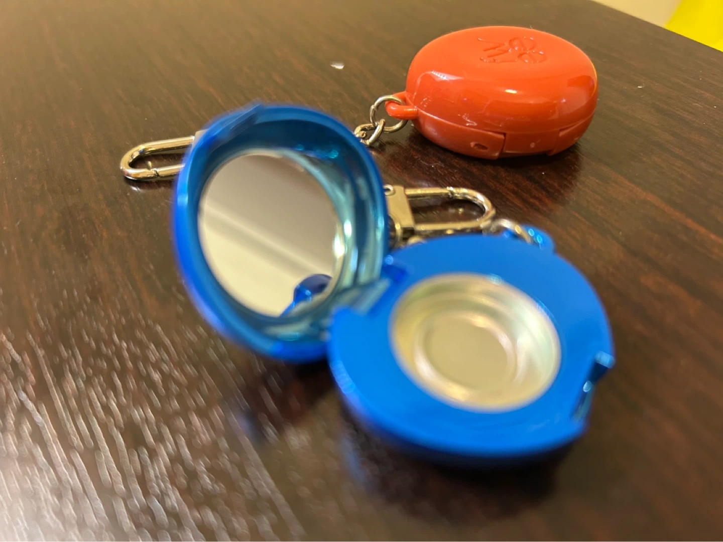 Blue and Red Compact Mirror Keychain Set - photo 2