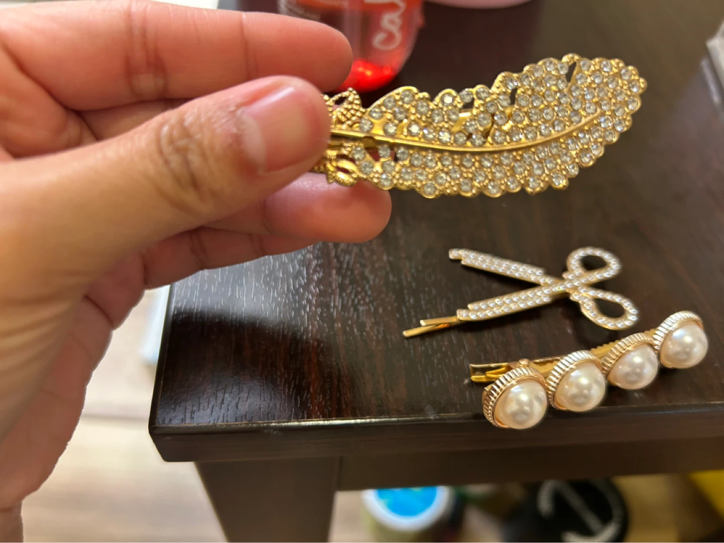 Rhinestone Hair Clips Set - Feather, Scissors, Pearls - photo 3