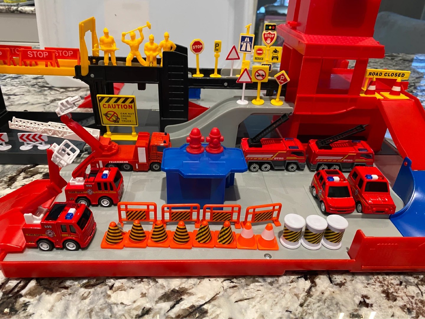 Folding Fire Station Playset with Vehicles and Accessories - photo 3
