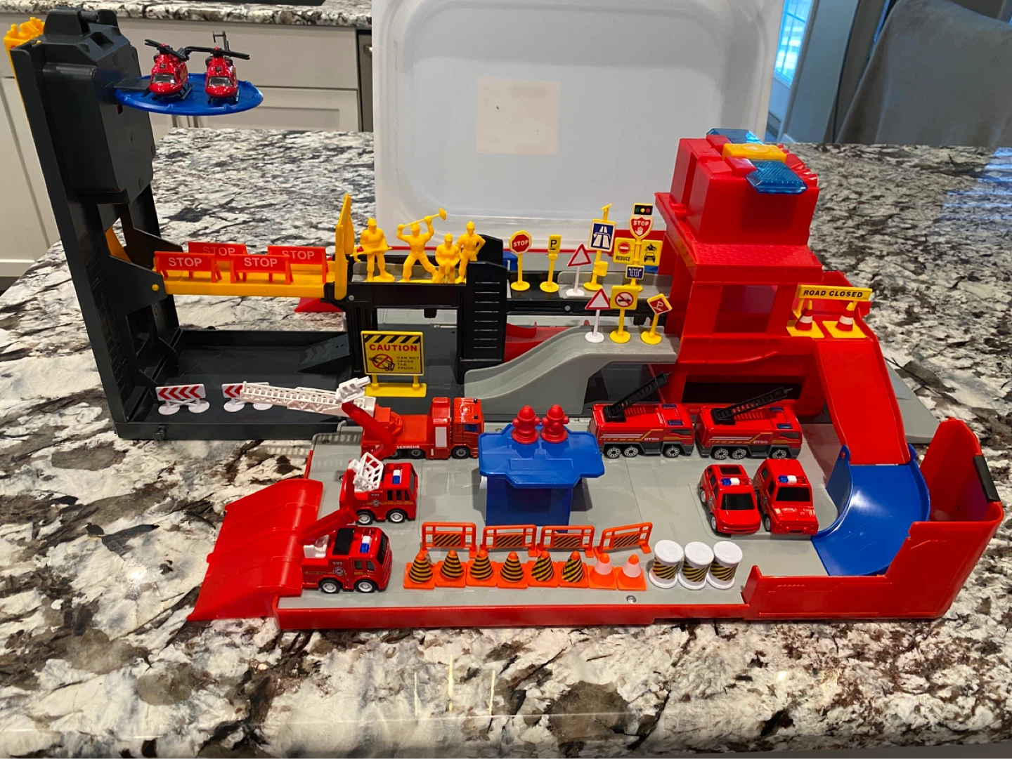 Folding Fire Station Playset with Vehicles and Accessories