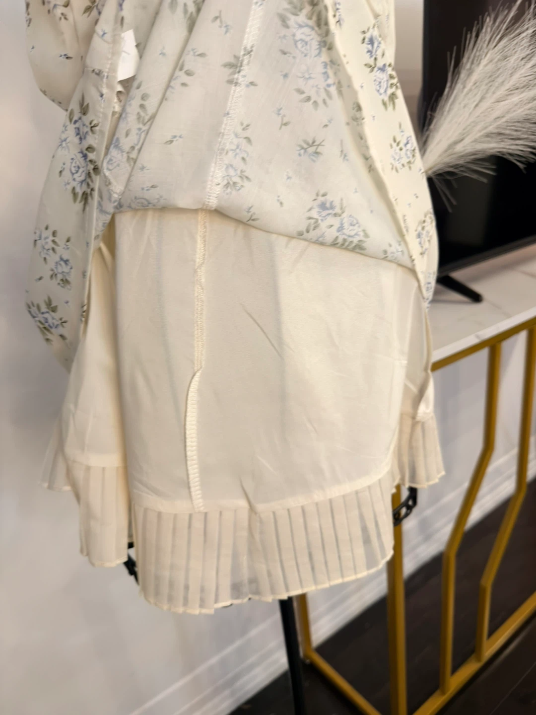 Boutique style-Cream Floral Mini Dress - photo 3