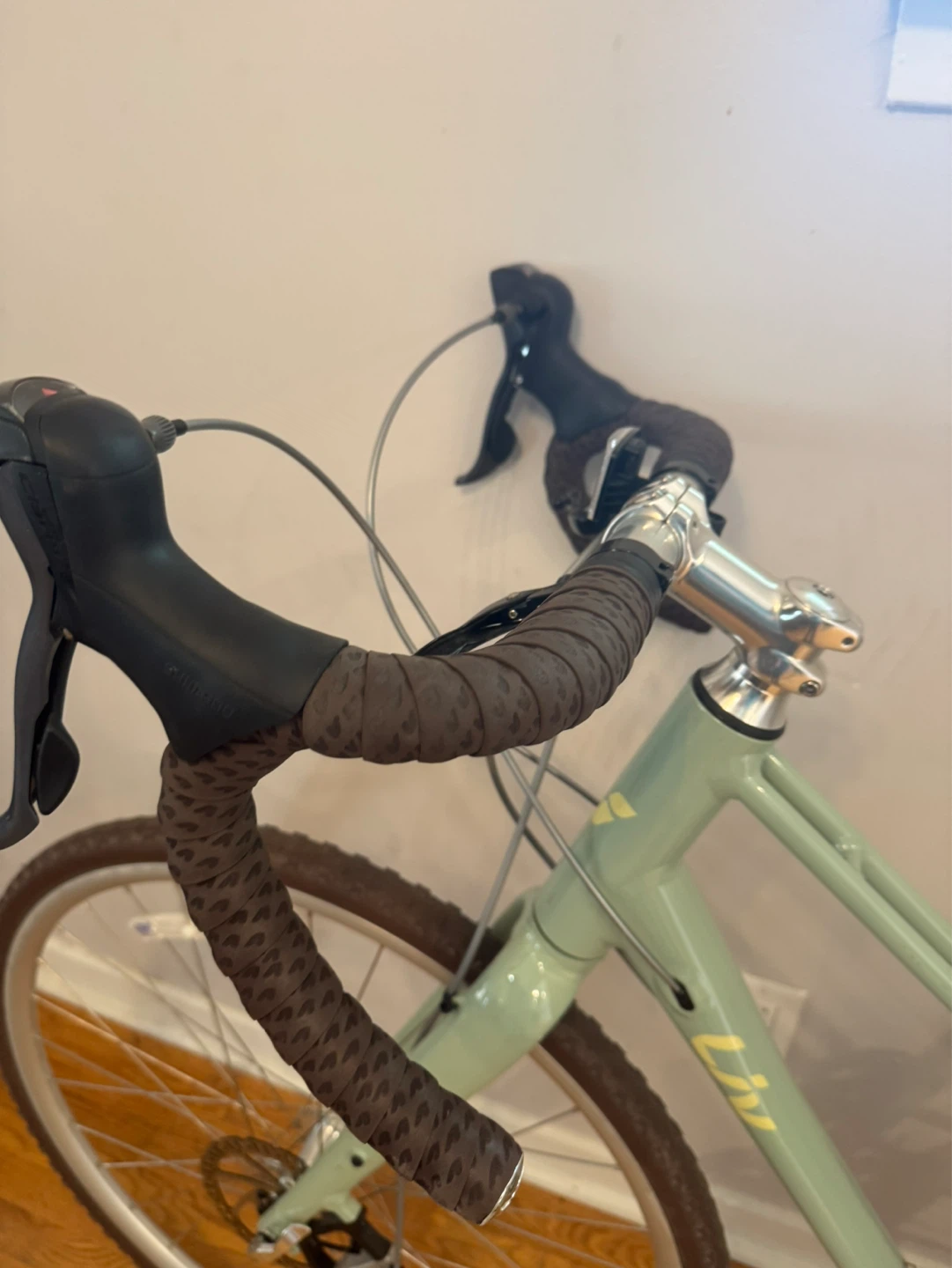 Liv giant road bike size Medium - photo 3