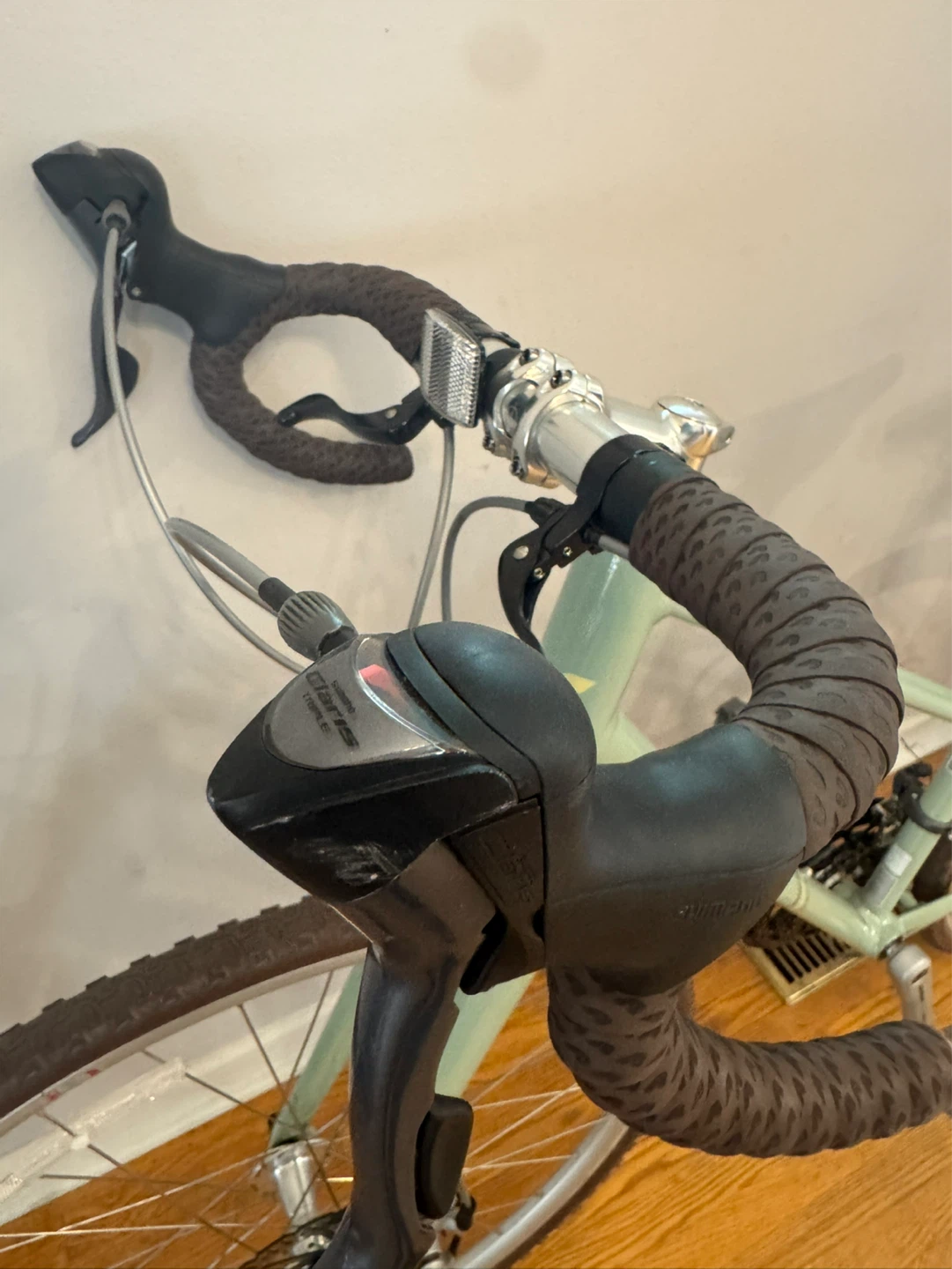 Liv giant road bike size Medium - photo 5