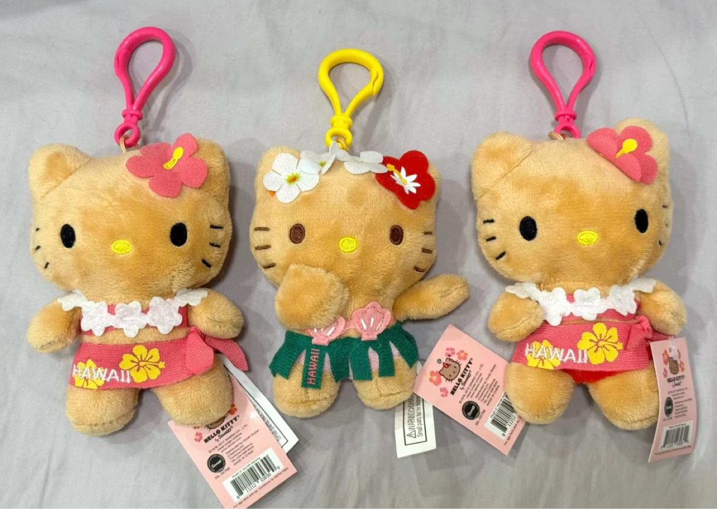 hawaii hello kitty keychains