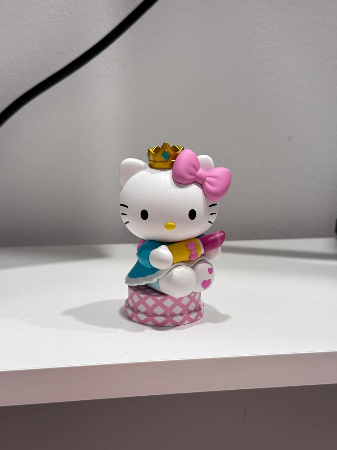 hello kitty and my melody figurine