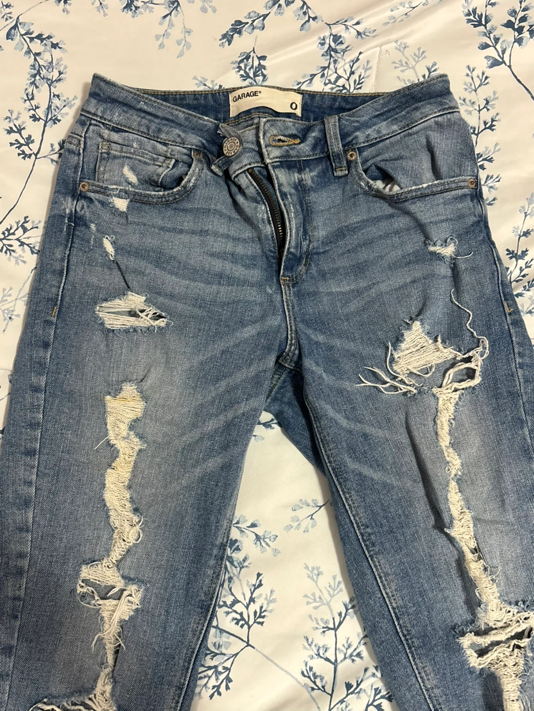 Garage Ripped Jeans