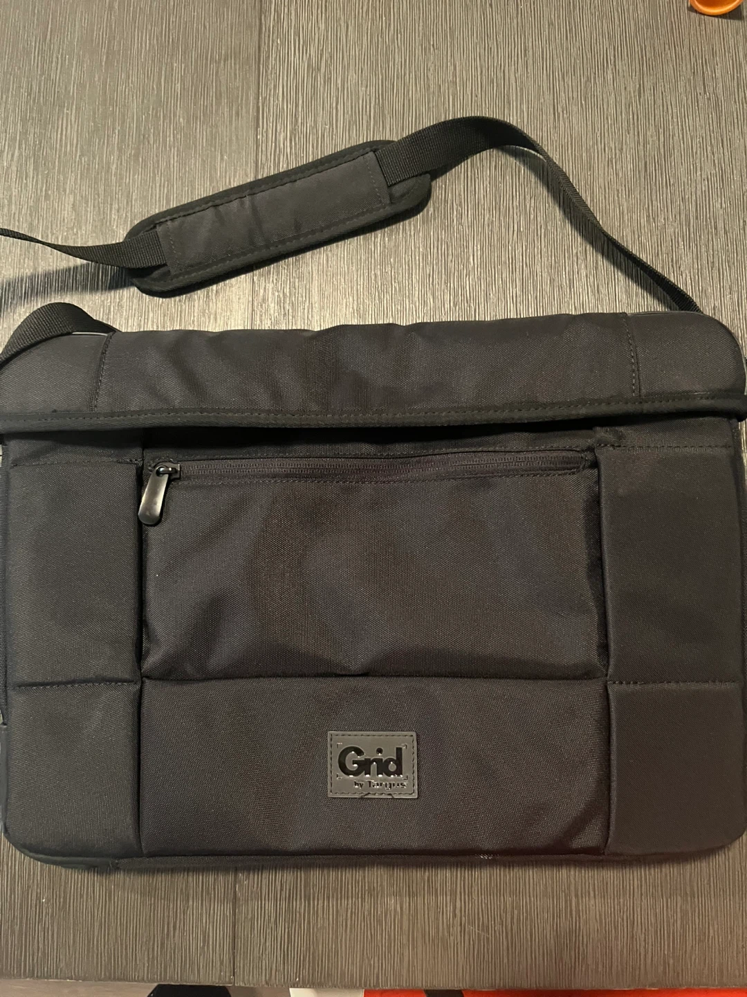 Grid Laptop Bag
