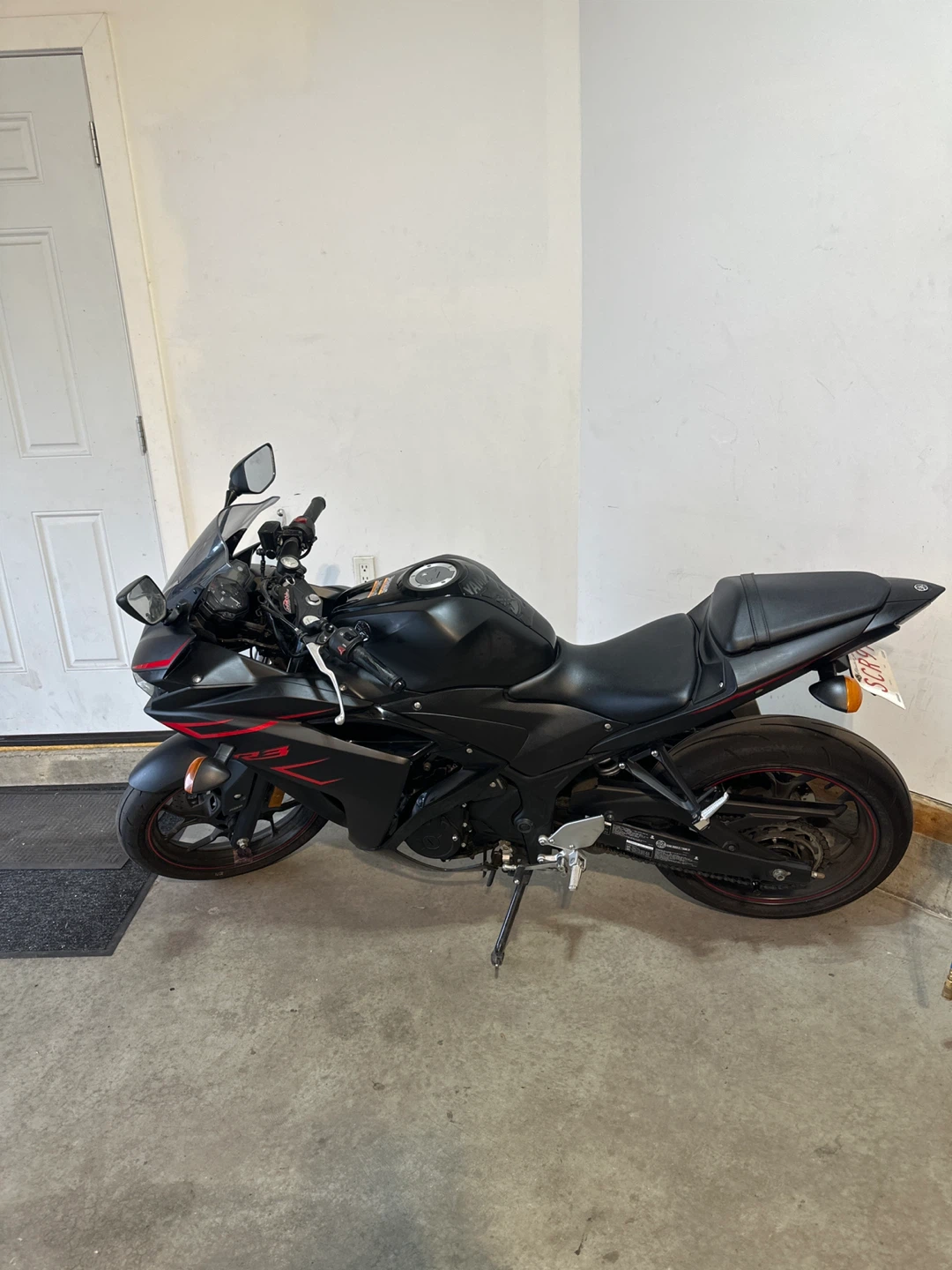 Yamaha R3 Motorcycle - photo 2
