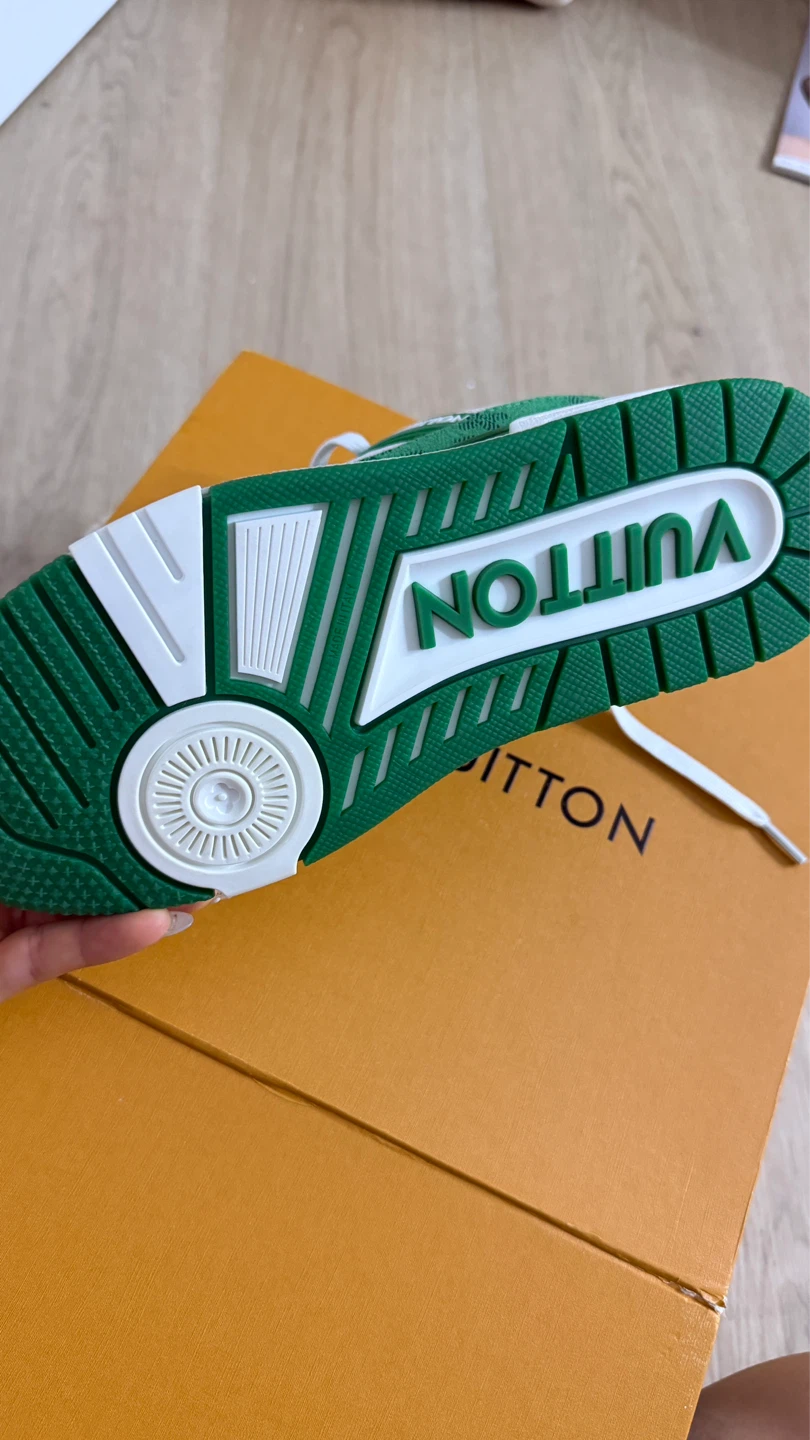 Louis Vuitton Green & White Sneakers - photo 4