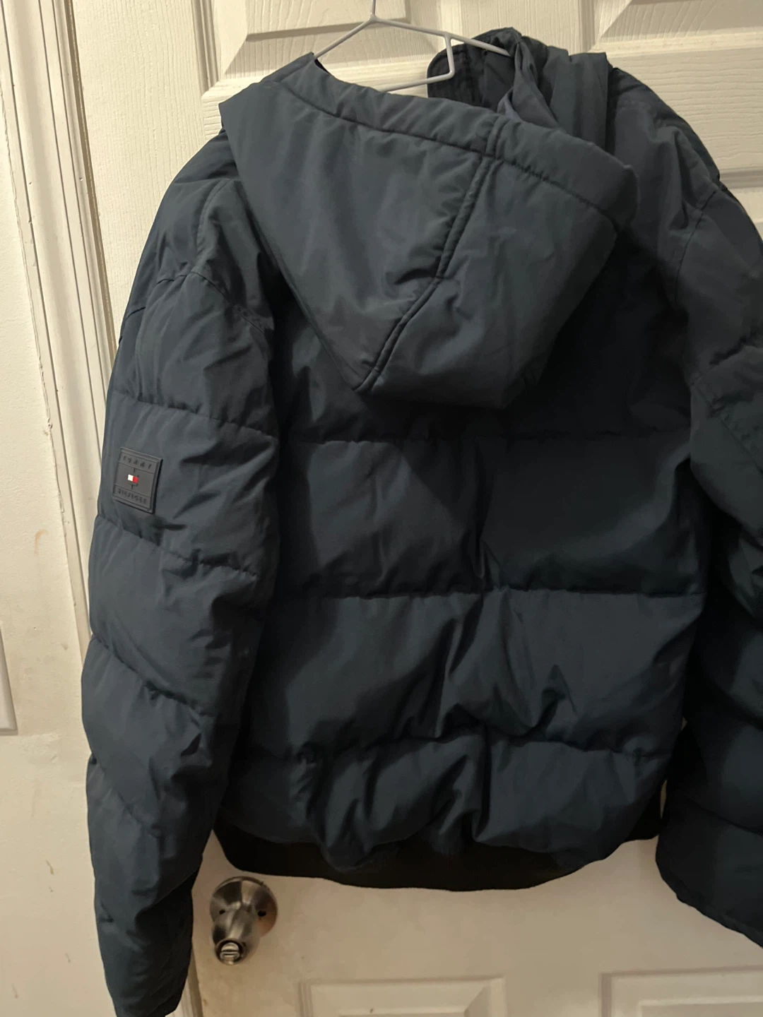 Tommy Hilfiger Navy Puffer Jacket Size Medium - photo 2