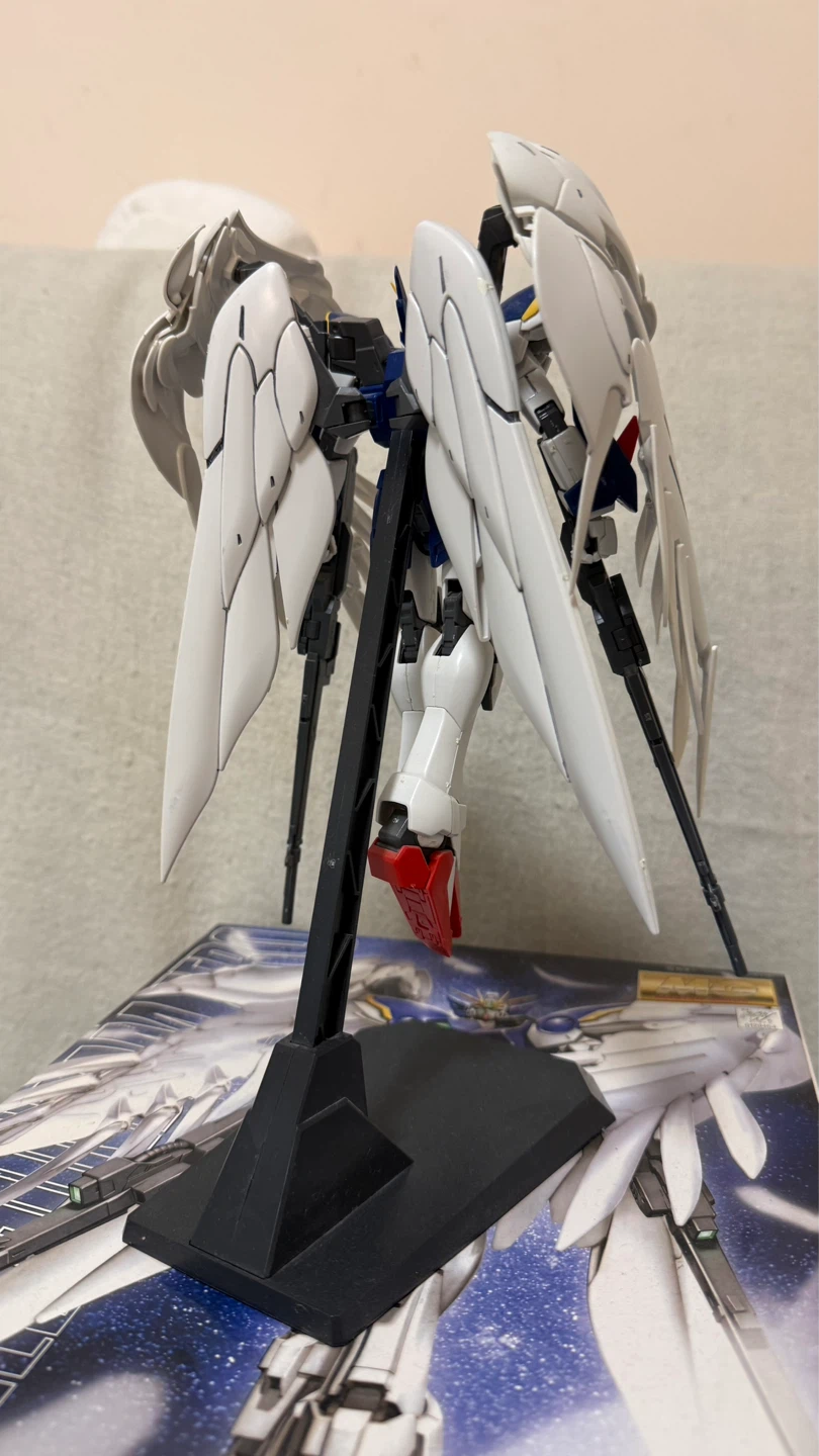 Wing Gundam Zero MG 1/100 - photo 2