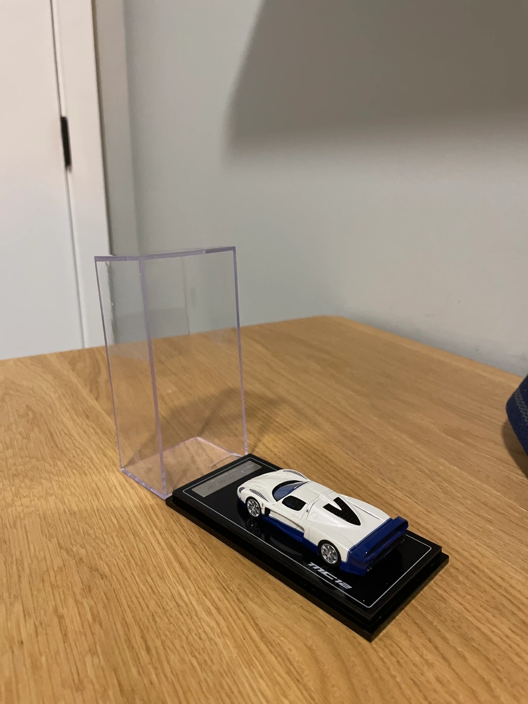 White and Blue Model Car TRC 12 in Display Case - photo 3