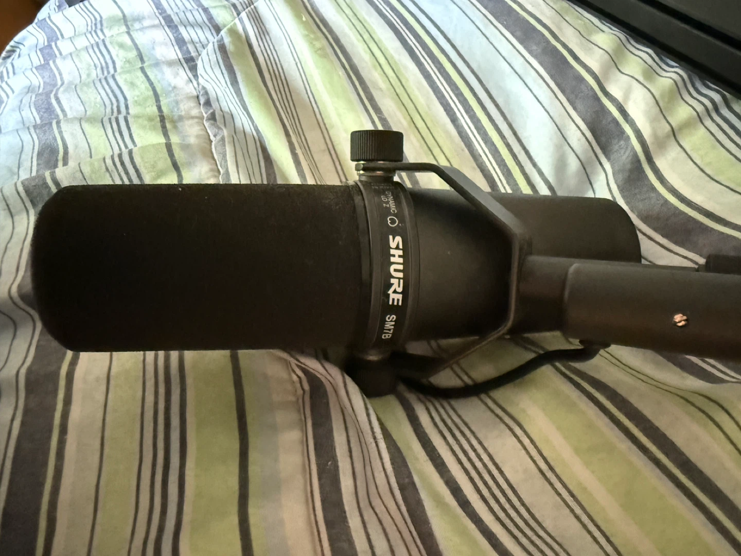 Shure SM7B Dynamic Vocal/Podcast XLR Microphone - Black