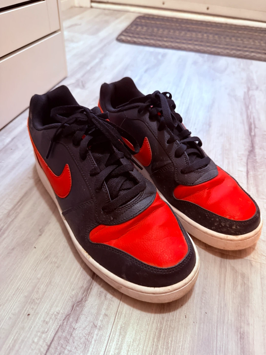 Nike shoes size 9.5