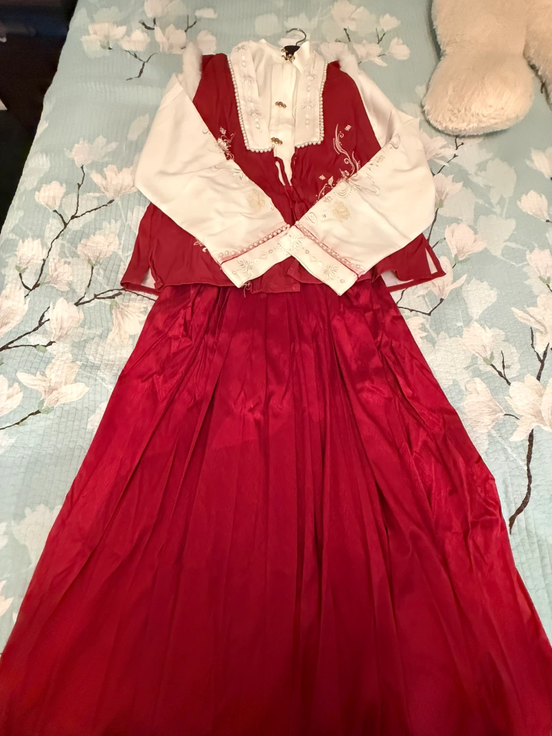 Beautiful Red Chinese Hanfu 3-Piece Outfit - photo 5
